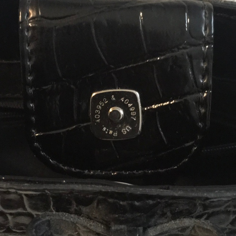 Liz Claiborne Croc Black Leather handbag